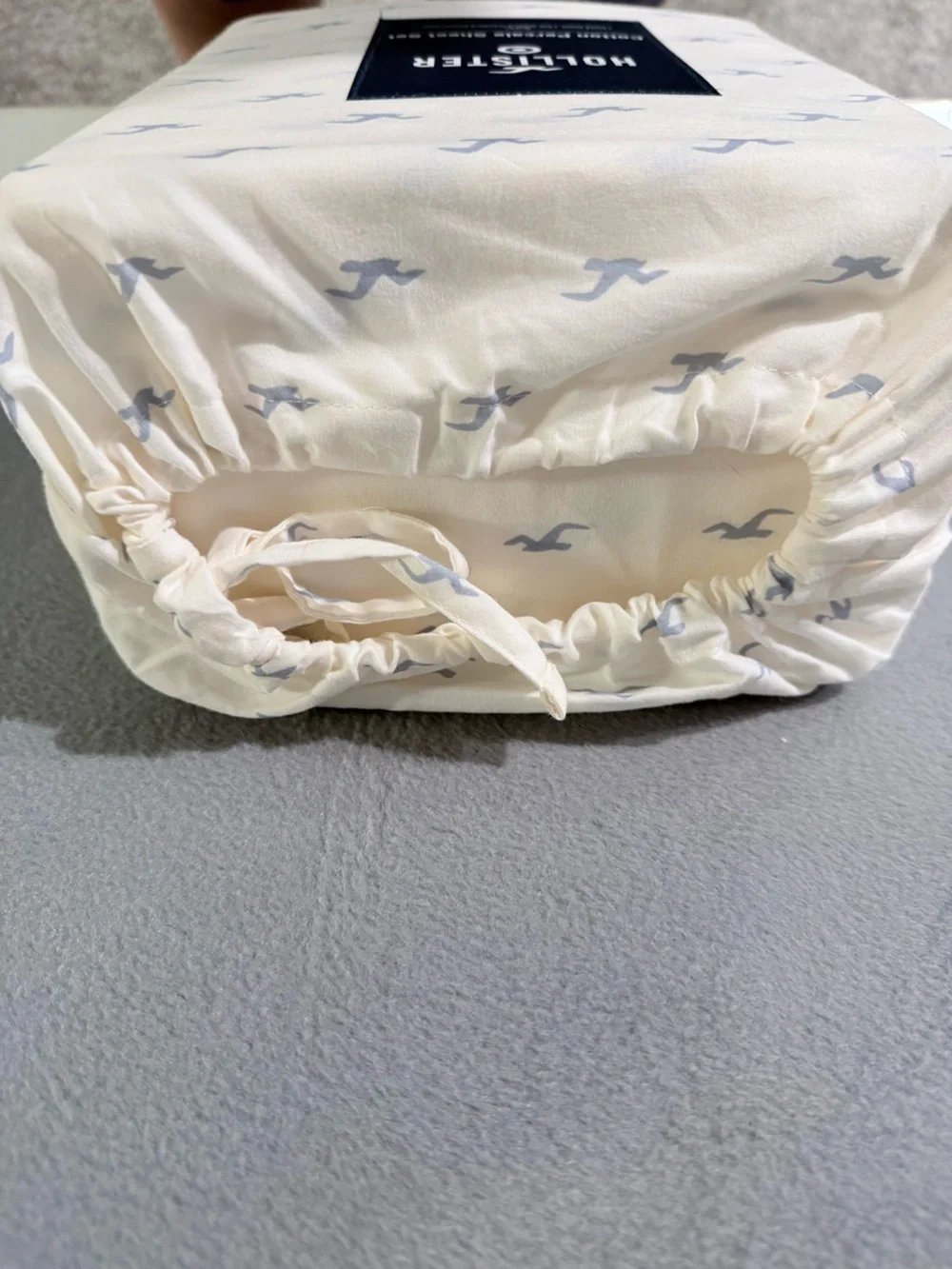 Hollister Cotton Percale Sheet Set - White with Light Blue Seagull Print
